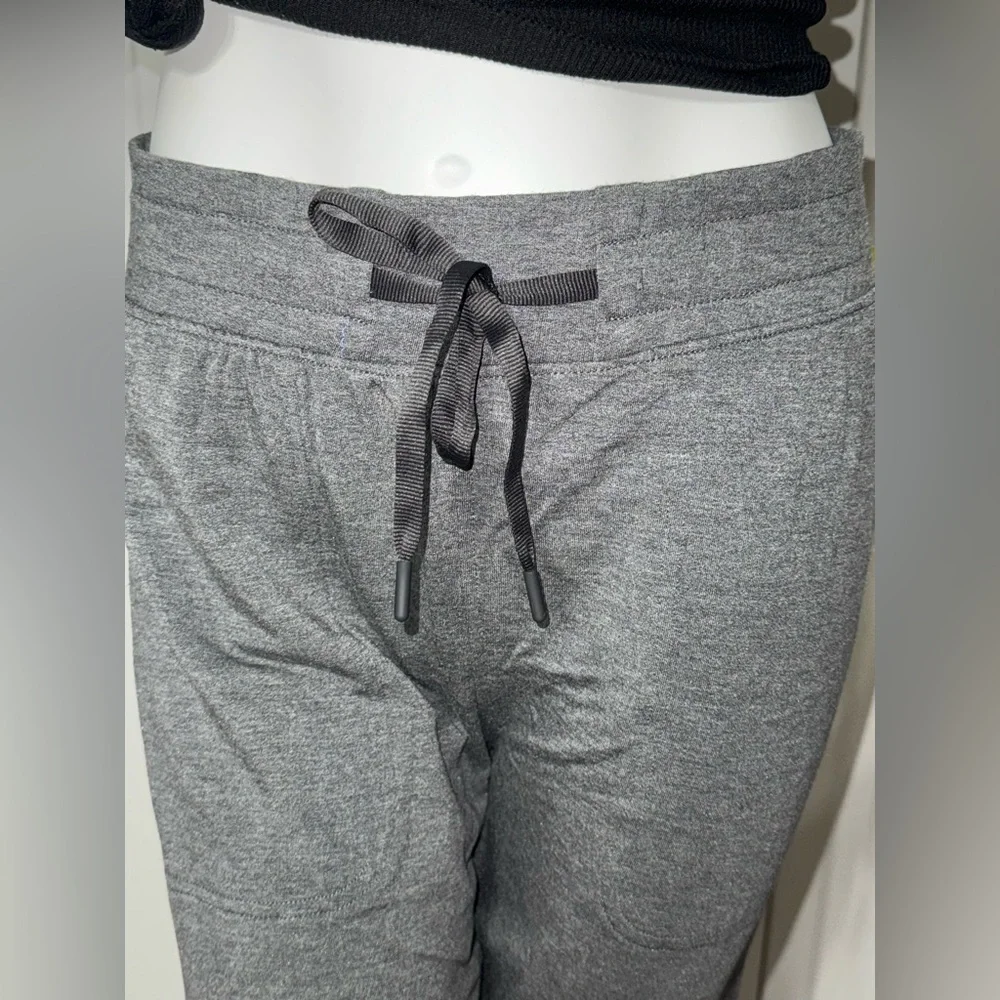 All in Motion Gray Relaxed Fit Athletic Joggers Size L NWT - Picture 12 of 16